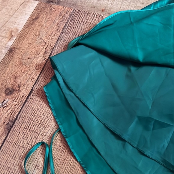 Green Macys Homecoming dress - Picture 4 of 4